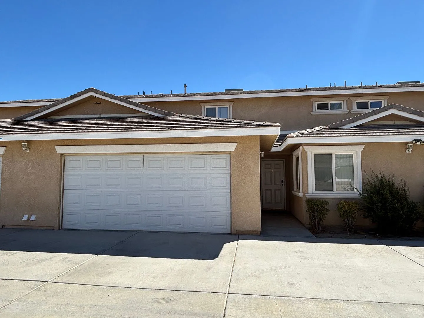 1953 Marie Avenue — Photo 1