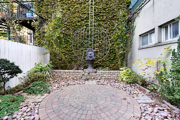 Rented by Douglas Elliman | media 8