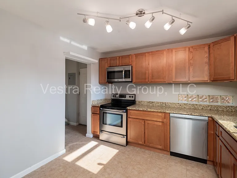 3680 Grape St — Photo 8