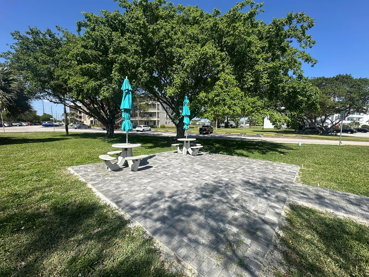2 bed, 1.5 bath, 860 sqft, $1,700 — Photo 1