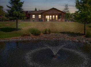 135 Glen View Ct, Copperopolis, CA 95228