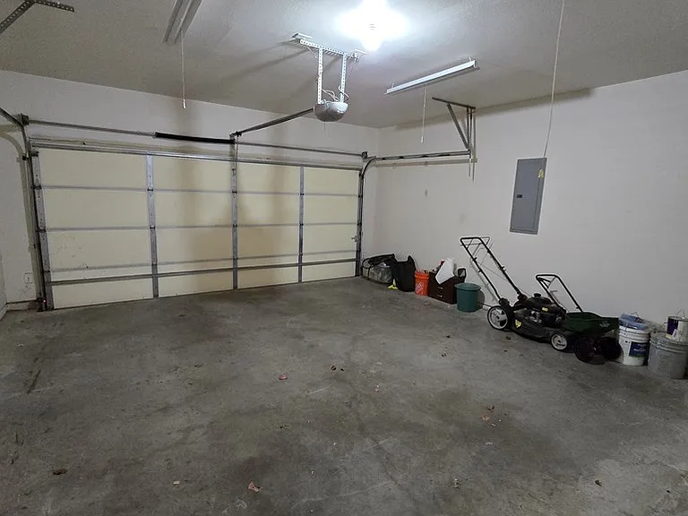 7309 Raphael St — Photo 16