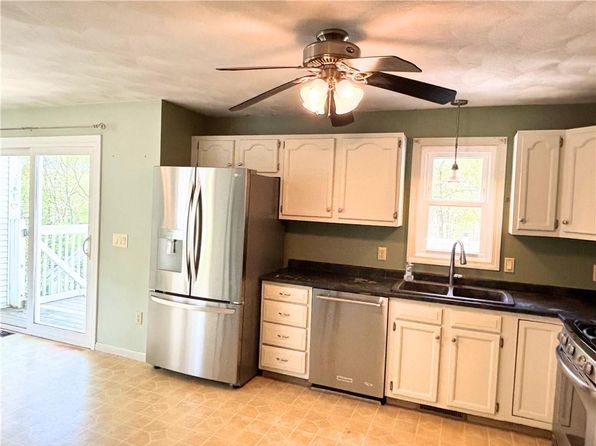 95 Kings Ridge Rd, South Kingstown, RI 02879