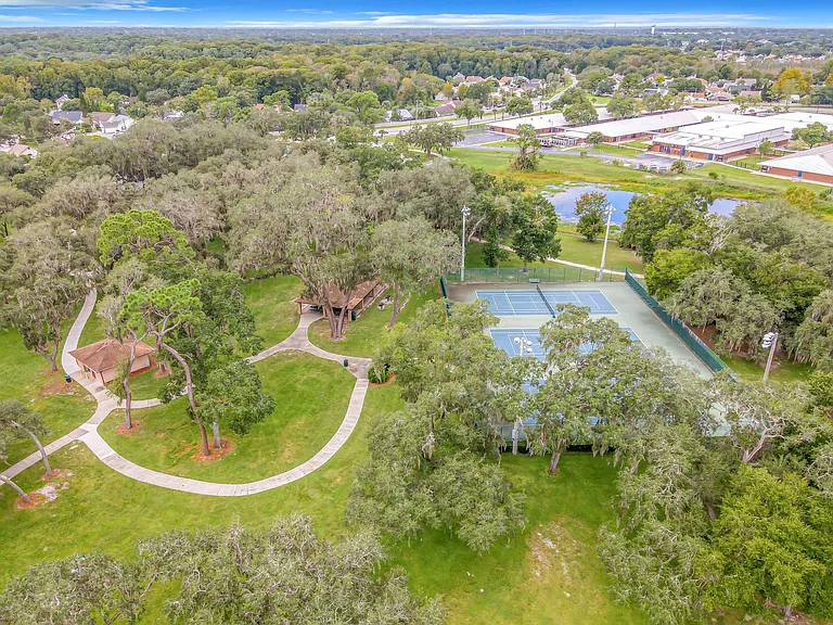 489 Harvest Oak Ct — Photo 41