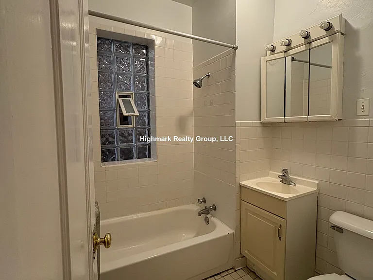 548 Elmwood Ave #2N — Photo 7