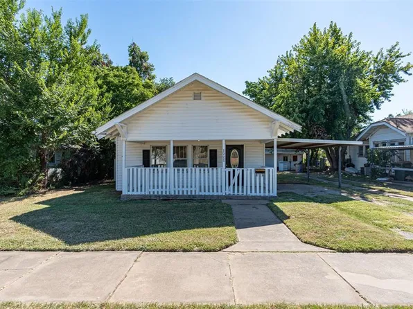 1225 S 9th St, Chickasha, OK 73018