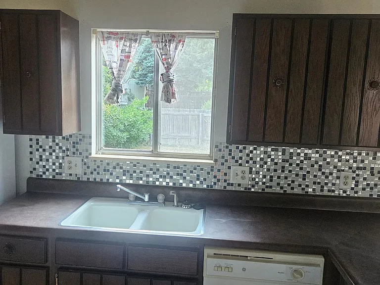 2601 Meadowlark Ave — Photo 5