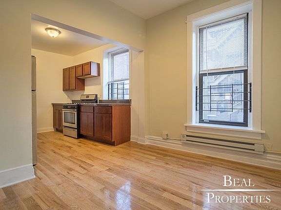 4th image of 428 W Belden Ave #42817