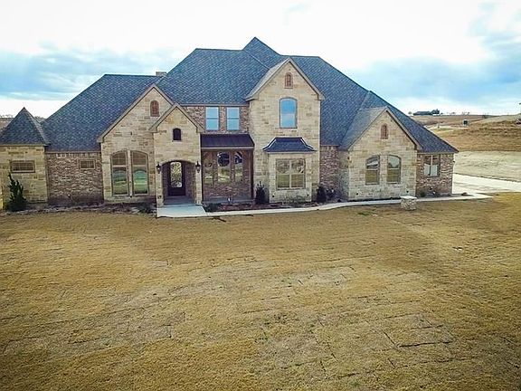 5th image of 367 Angelina Dr