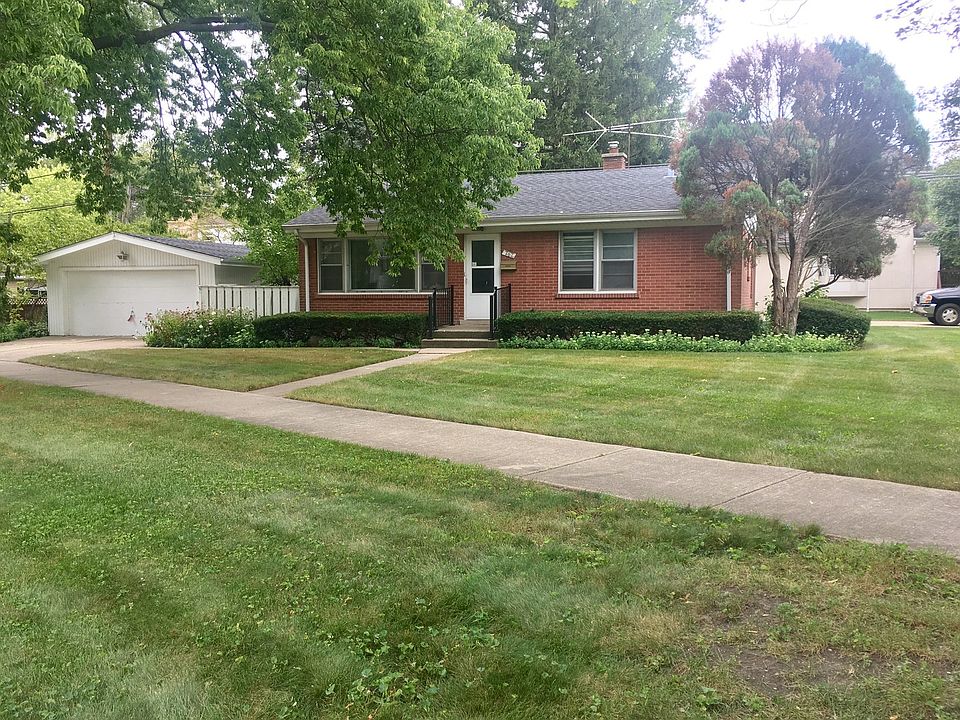 2nd image of 262 E Cayuga Ave