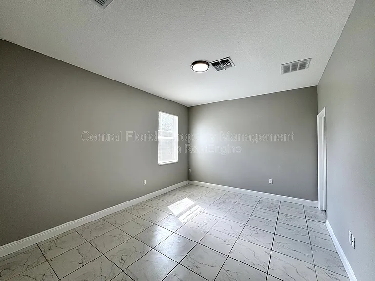 1389 Worthington Dr — Photo 21
