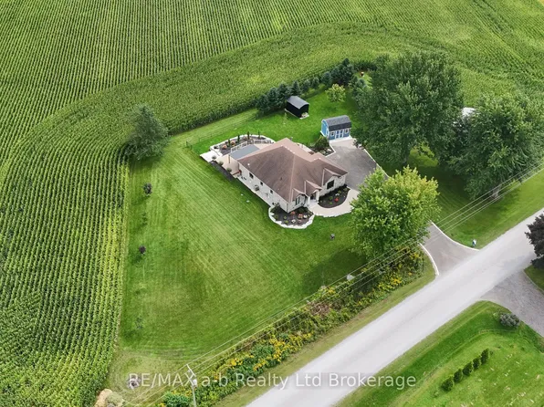 102 Goshen Rd, Norfolk County, ON N4G 4G7