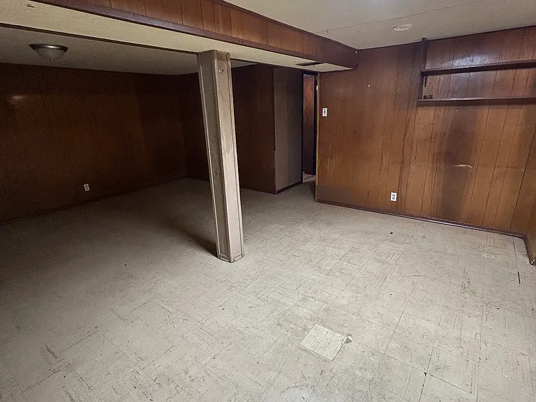 1132 Maple Ave — Photo 9