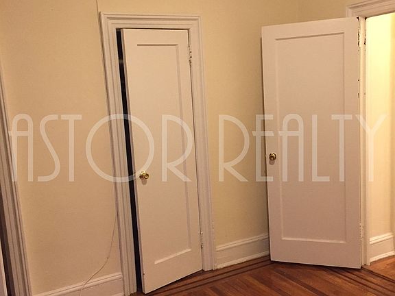 5th image of 3035 34th St APT A4