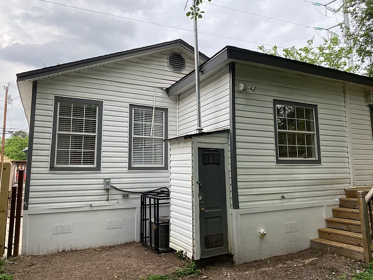 2118 Burnet St — Photo 25