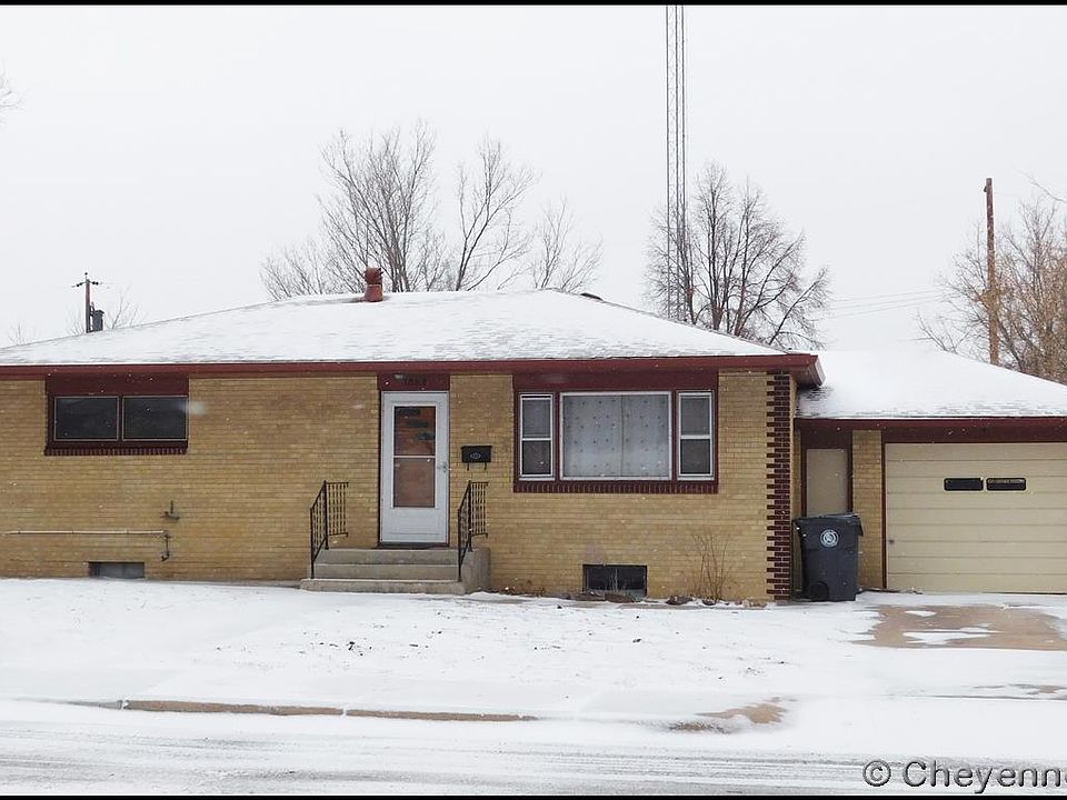1st image of 1862 Oxford Dr