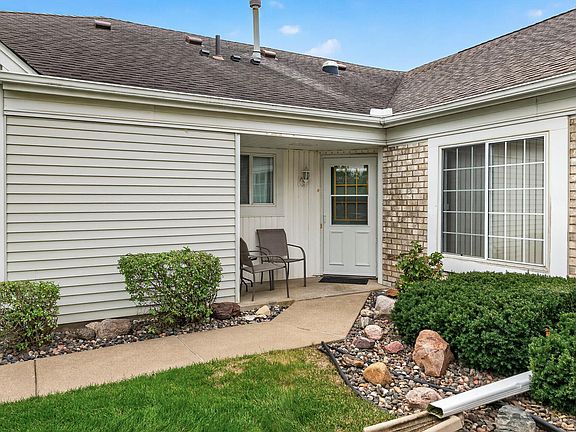 4th image of 9254 Prairieview Trl N