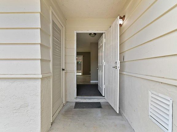 5th image of 13107 Pam Ln