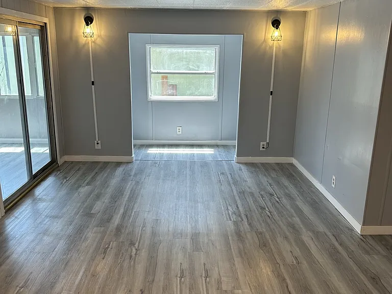 3045 Holiday Ln — Photo 15