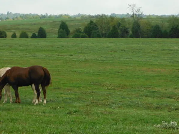 564 Silver Beach Rd, Hartford, KY 42347