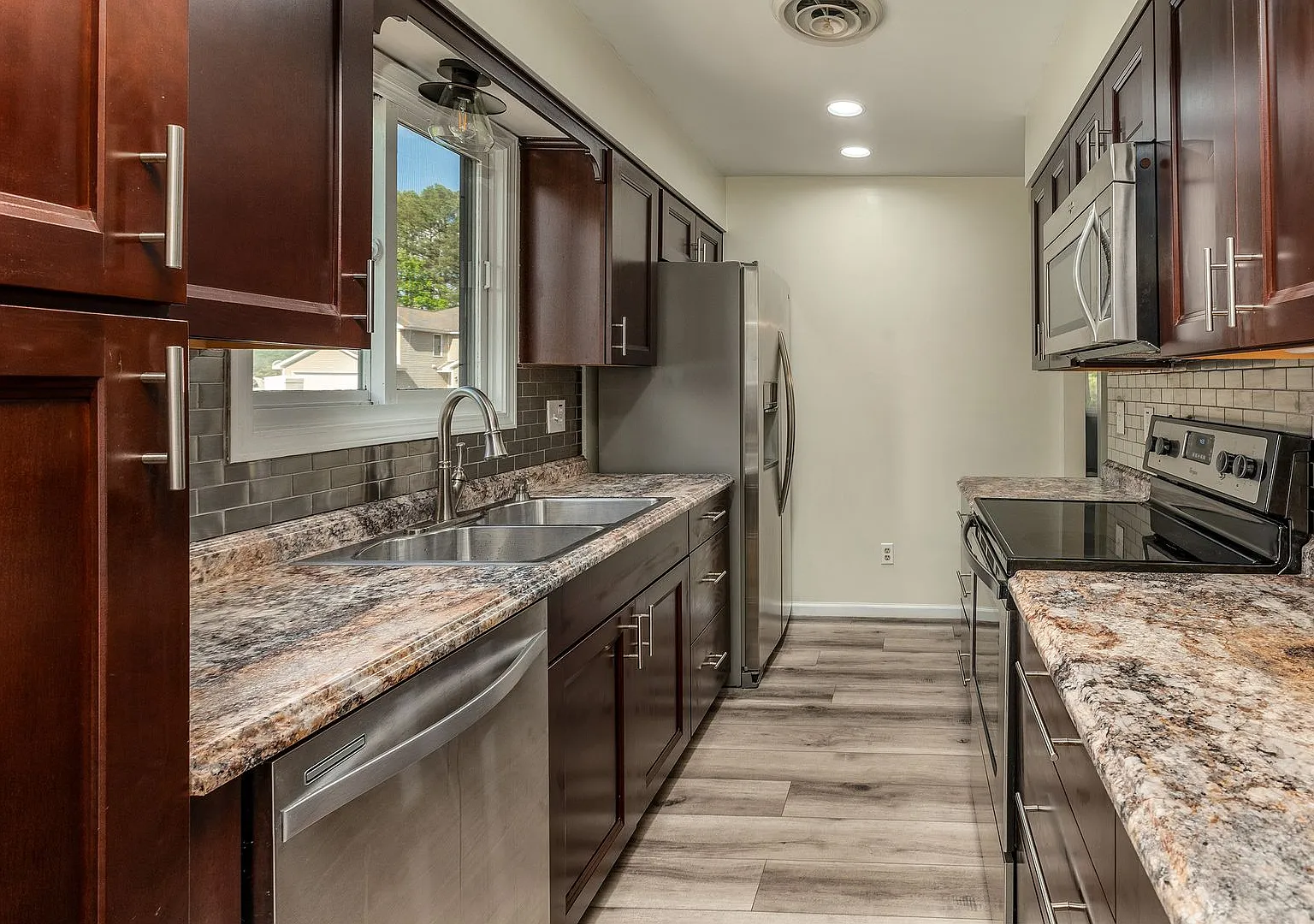 Ready to Move in. — Photo 3