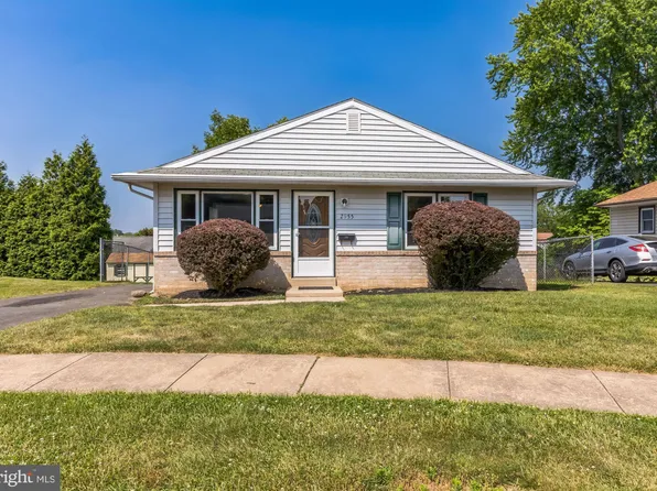 2955 Gohn Dr, Willow Grove, PA 19090