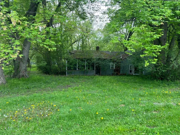 132 James Rd, Griffith, IN 46319