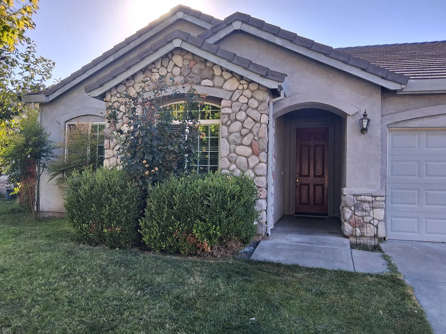 4 bed, 1795 sqft, $2,890 — Photo 1