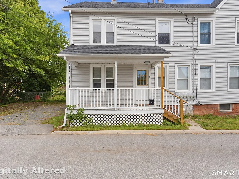 203 Center St