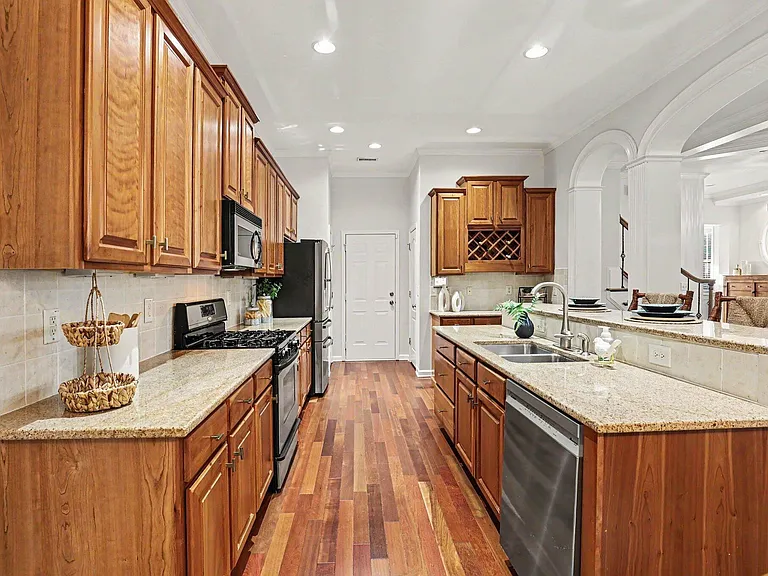 3110 Elm Tree Ln — Photo 9