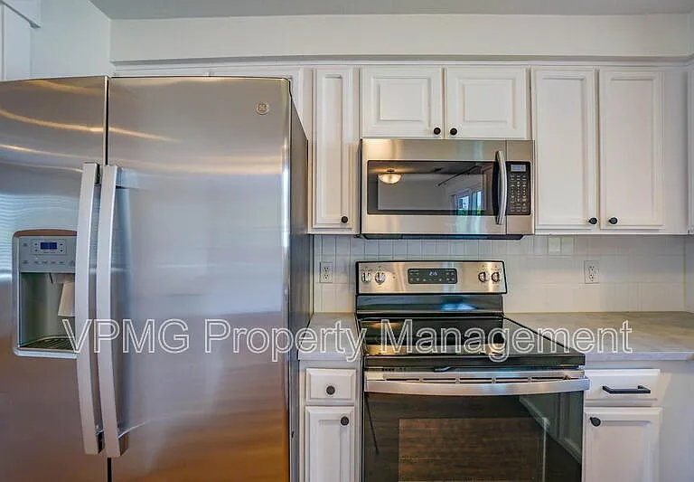 1708 NW 104th St — Photo 16