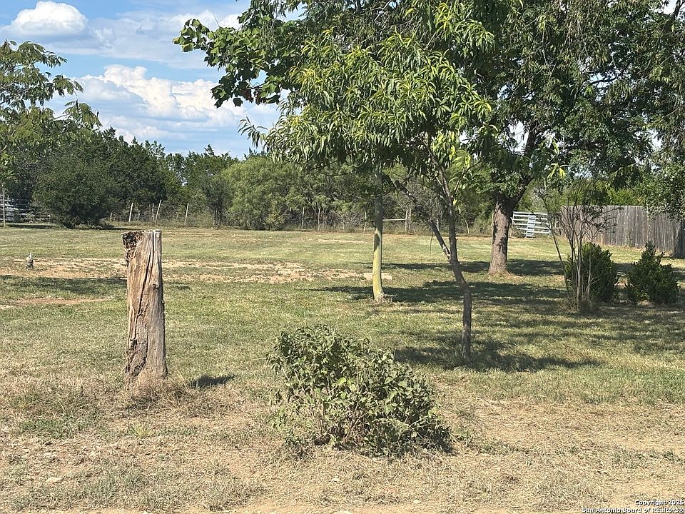 2nd image of 707 Mountain View LOT 181