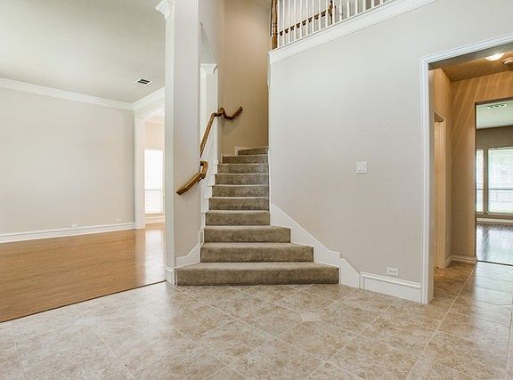 3rd image of 1351 Leeward Dr