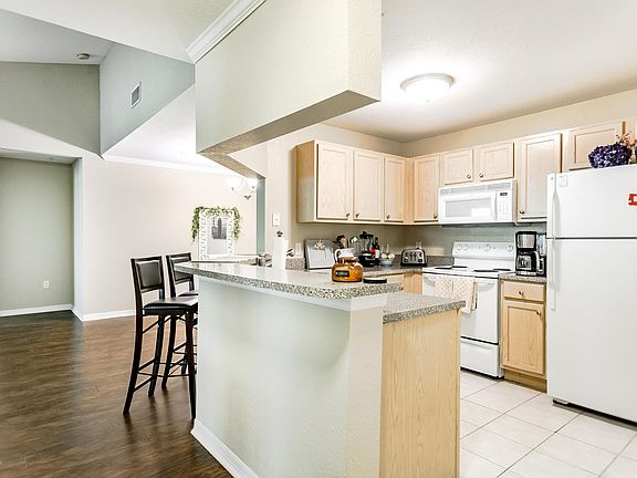 5th image of 7800 Point Meadows Dr APT 1433