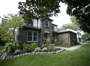 36219 Crompton Cir, Farmington Hills, MI 48335