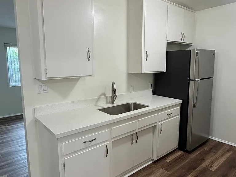 226 E Orlando Way — Photo 4