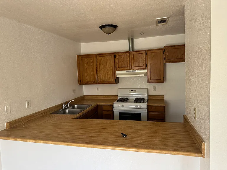 13901 Caliente Dr #A — Photo 3