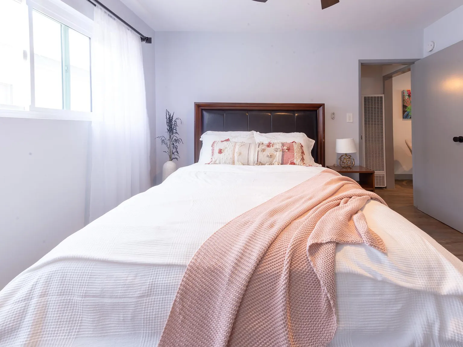 1 bed, 631 sqft, $4,950 — Photo 3