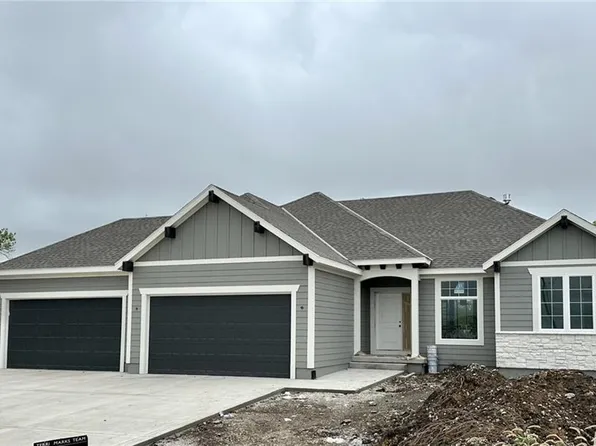 20260 Barker St, Spring Hill, KS 66083