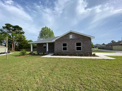 19 W Lake Cir Photo 1