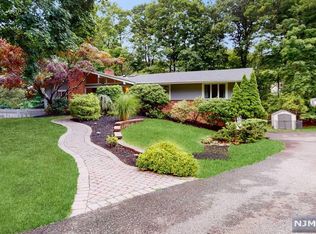 811 Bailey Rd, River Vale, NJ 07675