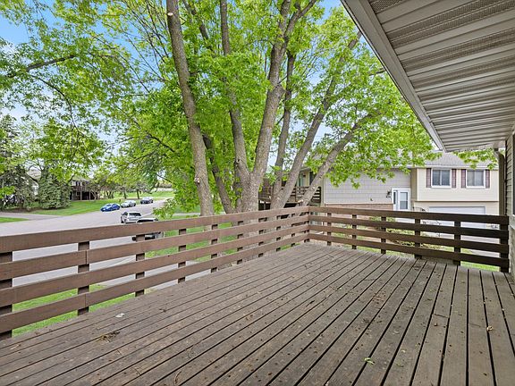 4th image of 9619 Ensign Cir