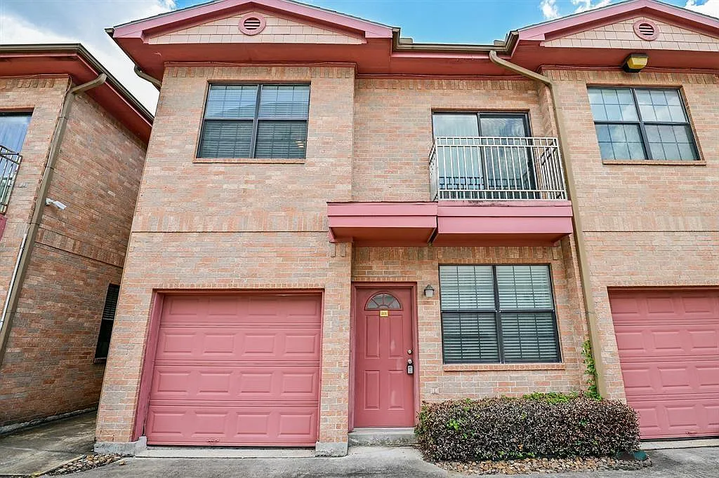 Building Photo - 9400 Bellaire Blvd #511