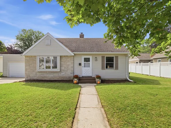 527 Schwartz St, Plymouth, WI 53073