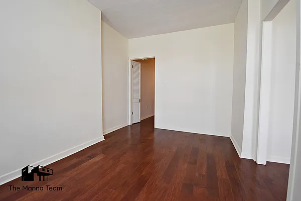 Rented by Compass | media 22