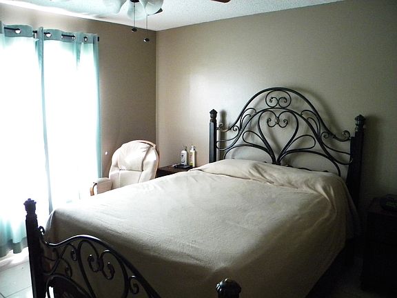 5th image of 304 Cortez Ct