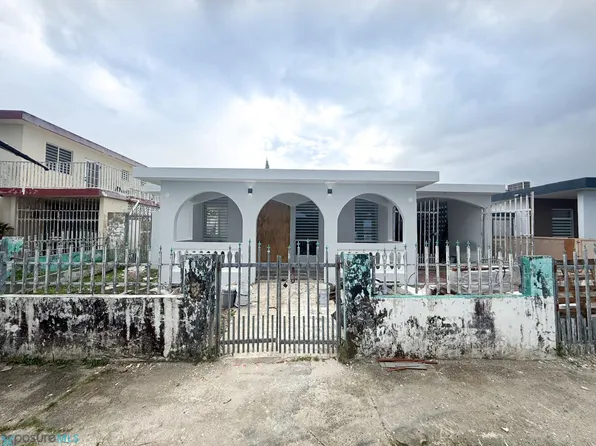 160 Urb Vlg #21, Carolina, PR 00985