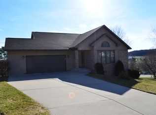 100 Roecker St, Loganville, WI 53943