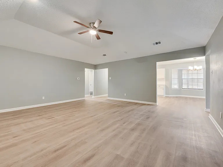 104 Redhaw Ct — Photo 7