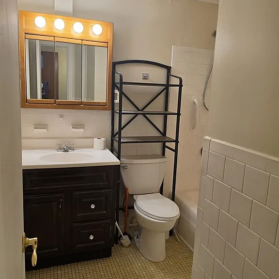 70 Mudge St #8 — Photo 4